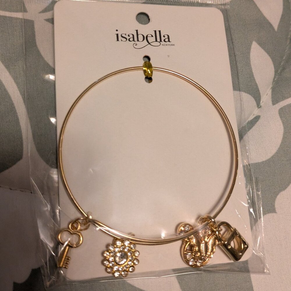 ~NWT Bangle with (5) Charms